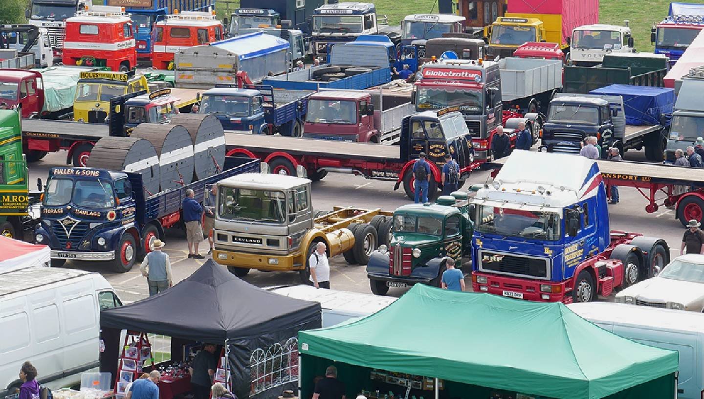 BRITISH MOTORS MUSEUM: RETRO TRUCK SHOW