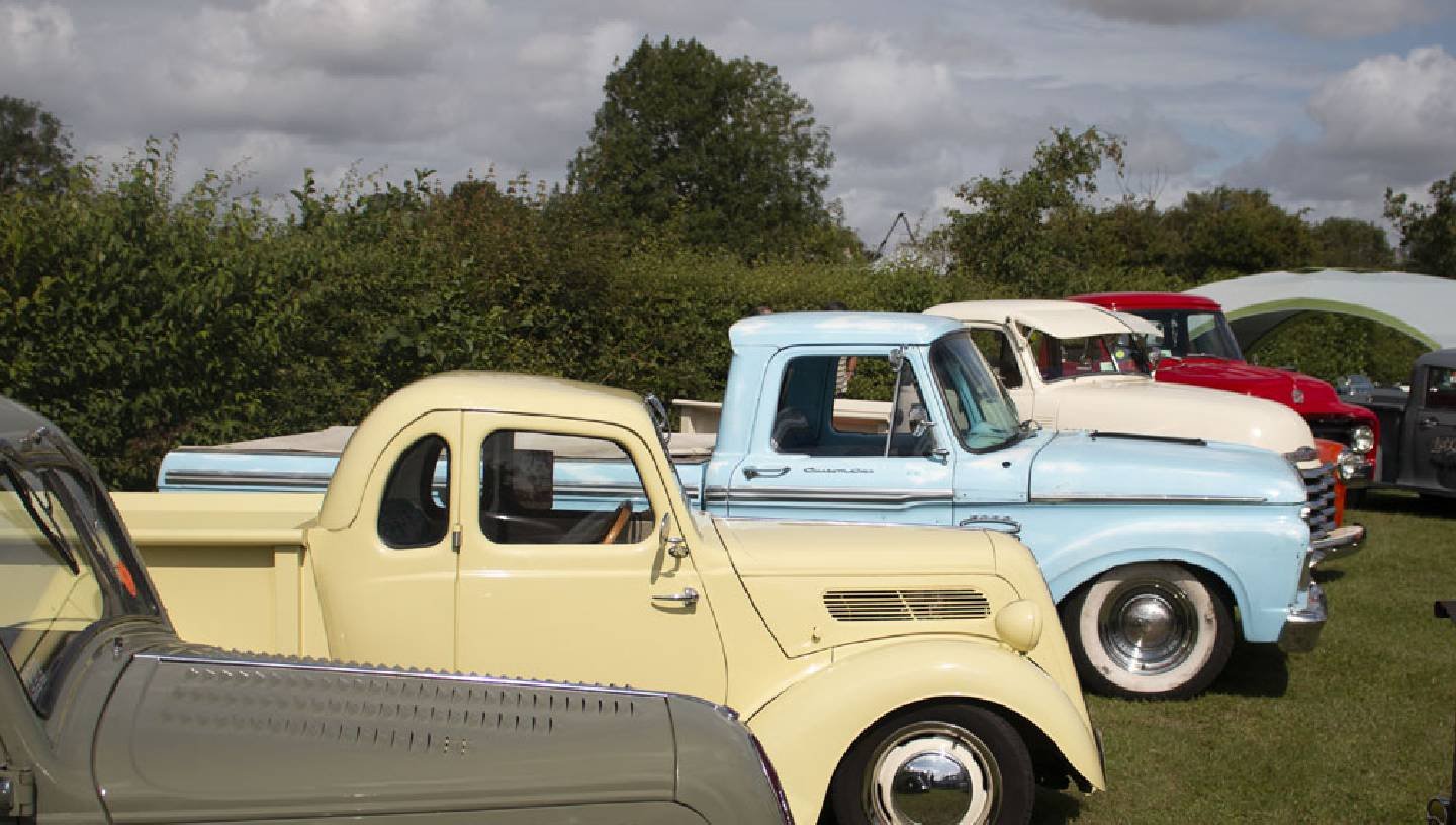 STONHAM BARNS CLASSIC CAR SHOW