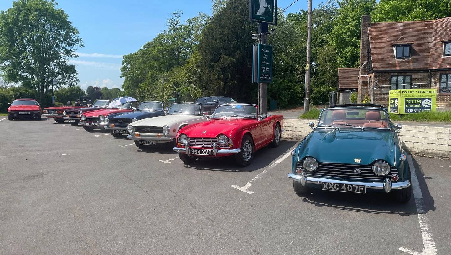 THE WHITE HORSE CLASSIC CAR NIGHT