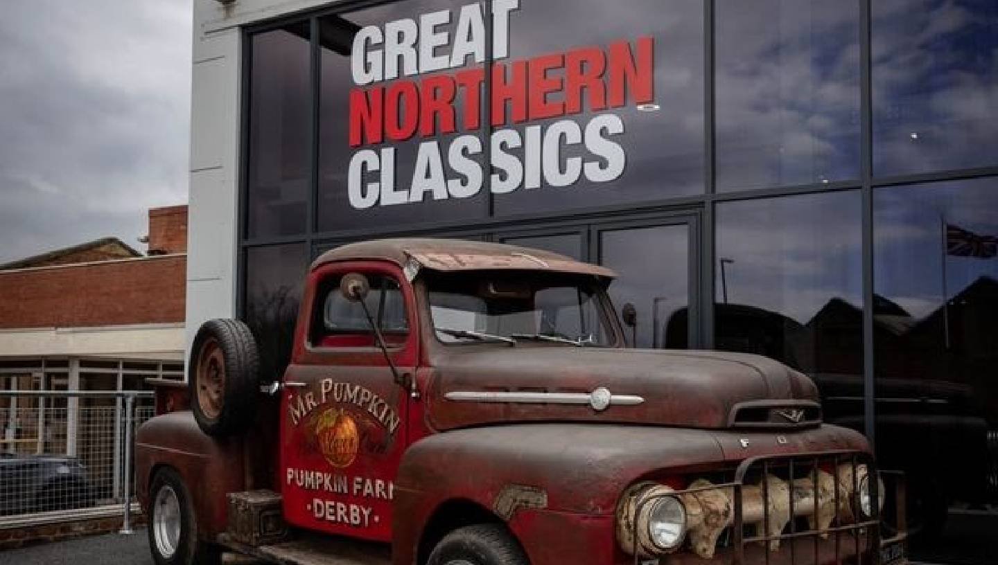 GREAT NORTHERN CLASSICS CARS AND COFFIN