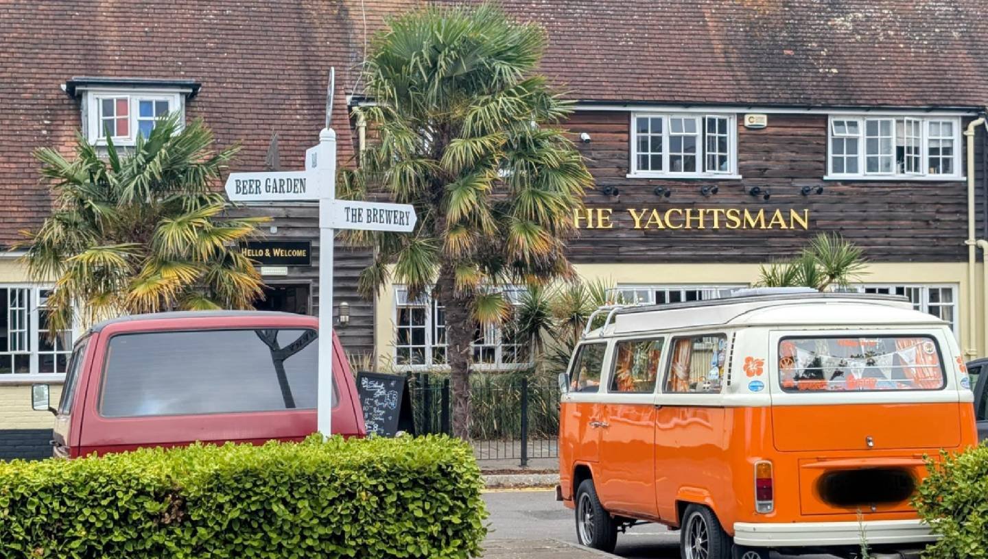 THE YACHTSMAN'S CAMPERVAN BREAKFAST MEET