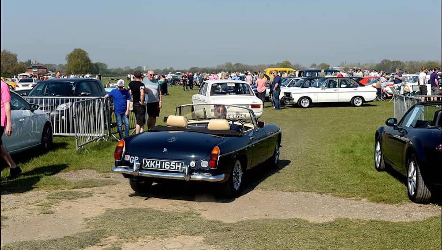 HEADCORN AERODROME CLASSIC CAR MEET