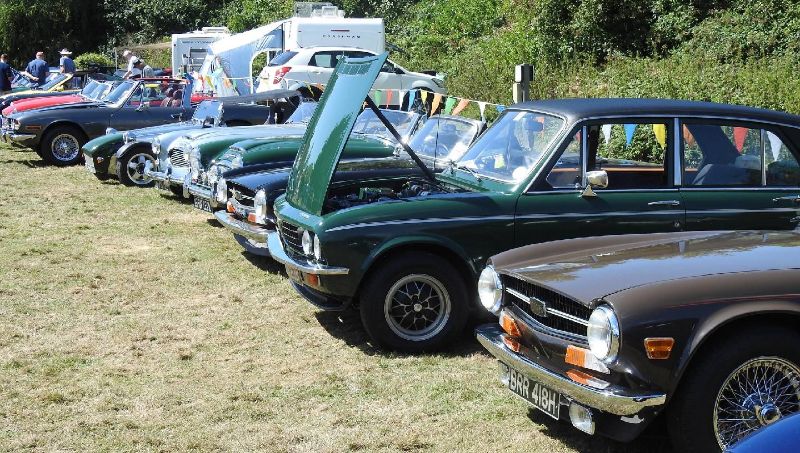 THE CLASSIC CAR MEET