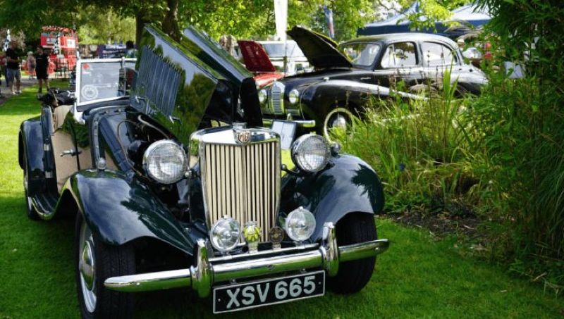 CAPEL MANOR CLASSIC AND VINTAGE CAR SHOW