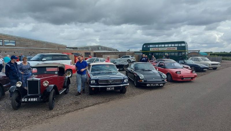 HADDENHAM CLASSICS MONTHLY MEET