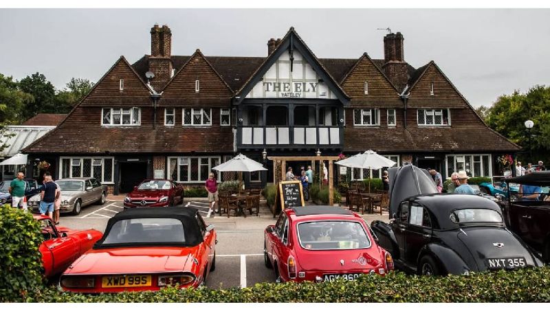 HANTS & BERKS CLASSIC CAR BREAKFAST MEET