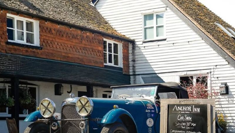 THE ANCHOR INN CAR SHOW
